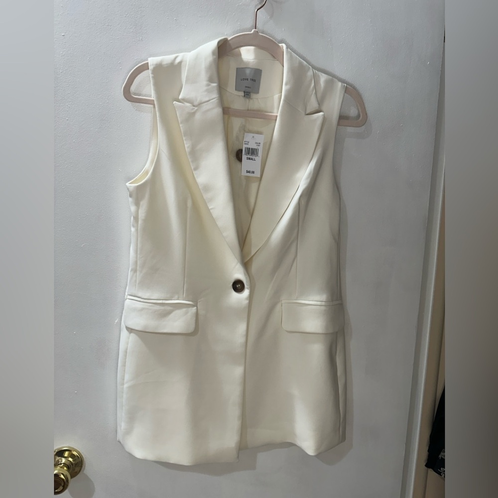 NWT 🆕 LoveTree Sleeveless Blazer Vest